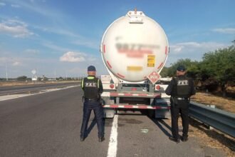 Policía Estatal de Caminos asegura 55 mil litros de hidrocarburo en Celaya