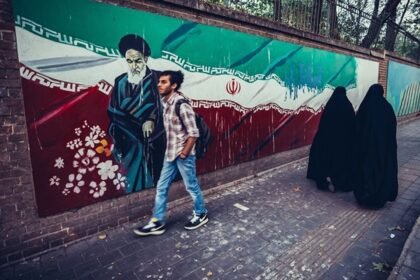 Presidente de Irán ordena restablecimiento del acceso a internet tras 90 días.