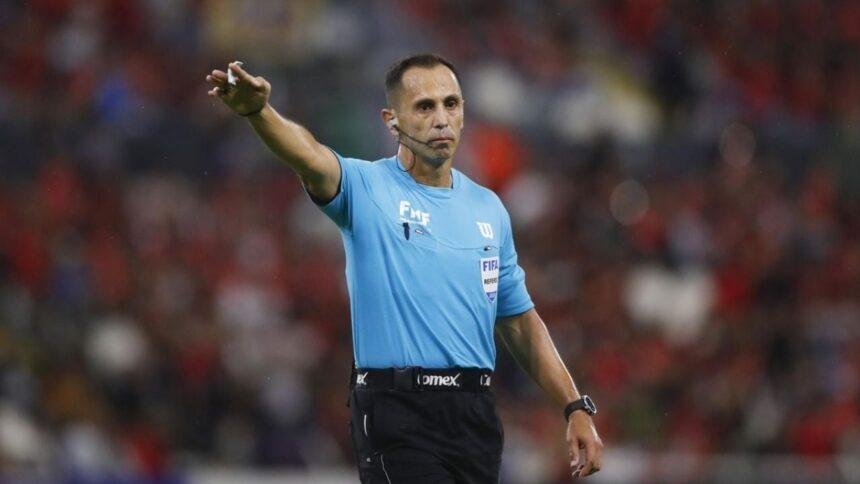 Pumas logra cambio de árbitro para su partido contra Pachuca
