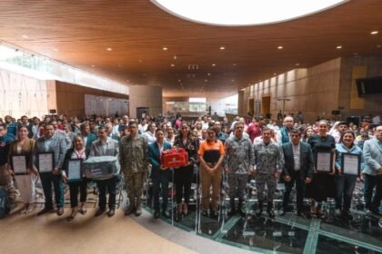 Reconocen labor de brigadistas y voluntarios en emergencias de León