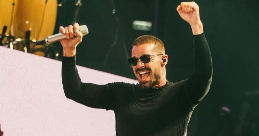 ricky martin y su equipo seguros tras ataque con gas.mx2Fb92Fb22F3ec7e715462fb92c70ce36838c552Fricky martin ataque Ricky Martin y su equipo seguros tras ataque con gas lacrimógeno