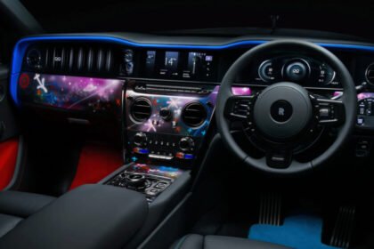 Rolls-Royce cobra millones por personalizar interior con grafitis en camioneta.