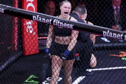 Ronda Rousey somete a Gina Carano en 17 segundos en su regreso