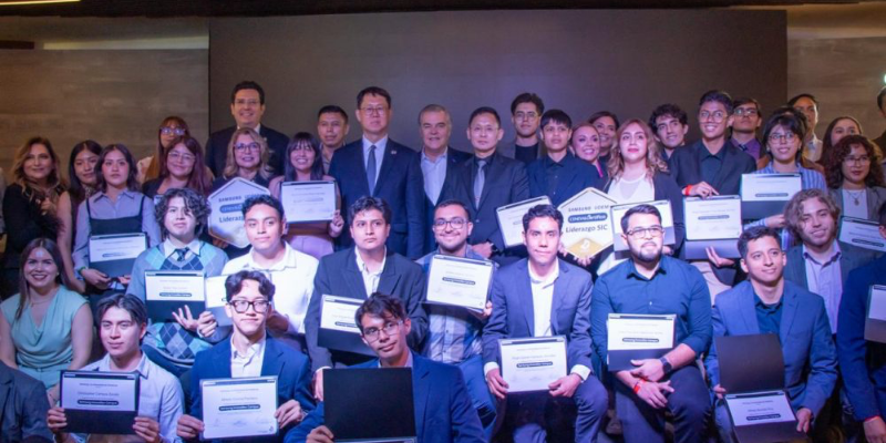 Samsung y CENEVAL colaboran para mejorar la formación en IA para jóvenes mexicanos