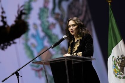 Segob rechaza boicot contra Díaz Ayuso y defiende su libertad en México