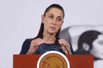 Sheinbaum elude comentar sobre reelección de magistrados electorales.