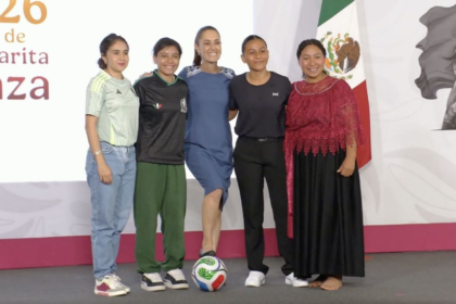 sheinbaum premia a mujeres ganadoras con boletos para el mundial Sheinbaum premia a mujeres ganadoras con boletos para el Mundial 2026