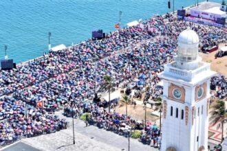 Simpatizantes abandonan movilización de Sheinbaum en Veracruz por altas temperaturas.