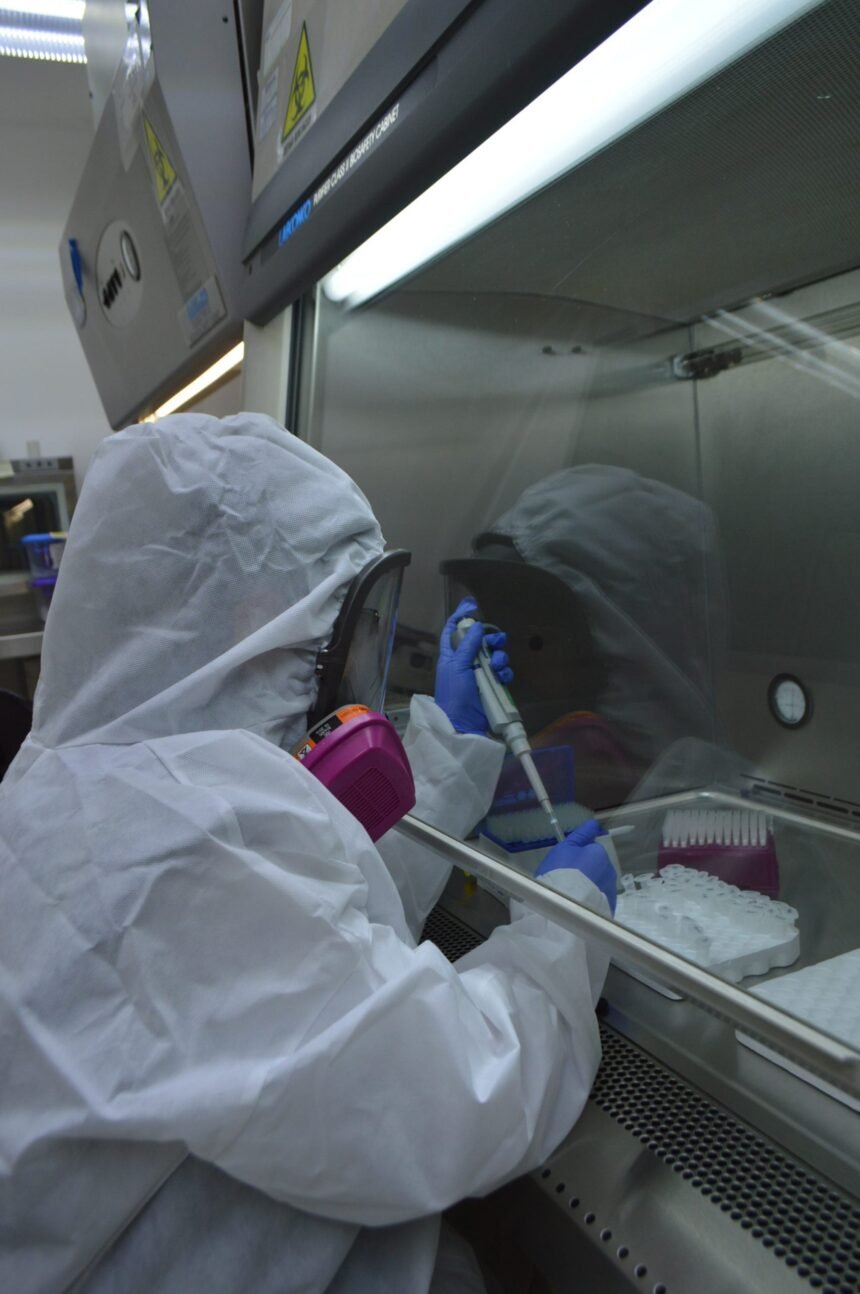 SSG implementa vigilancia epidemiológica ante brote internacional de Ébola.
