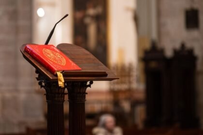 Tres muertos y 15 secuestrados en ataque a iglesia en Nigeria.