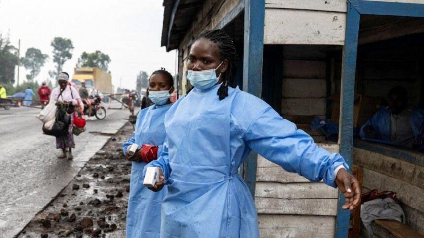 Uganda interrumpe transporte con Congo ante brote de ébola