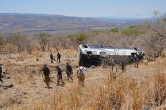 Volcadura de autobús en Nayarit causa 11 muertes y 31 heridos nacionales
