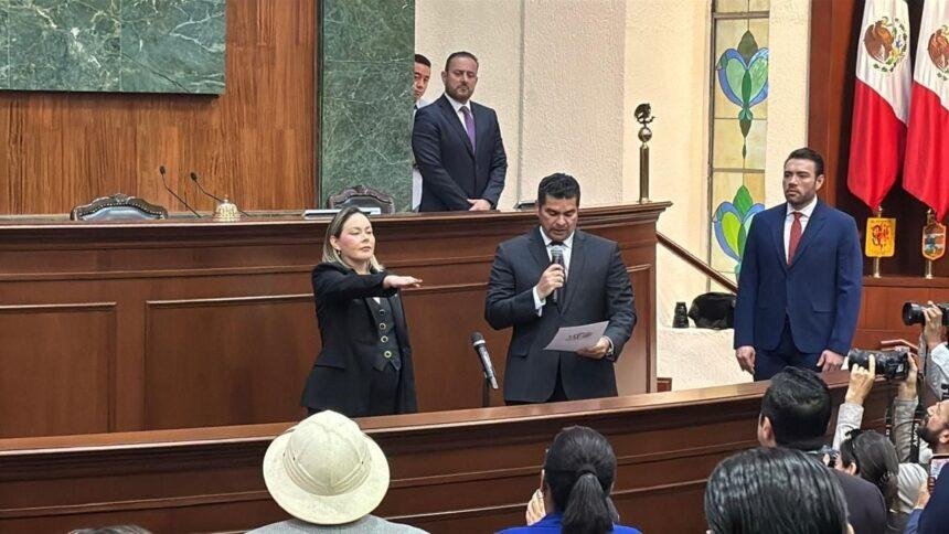 Yeraldine Bonilla, primera gobernadora de Sinaloa, cercanía con Rocha Moya resaltada.