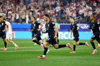 Turquía sorprende a Estados Unidos en un emocionante partido de trámite
