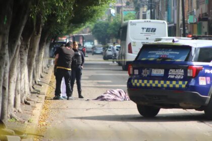 Abuelito muere tras llevar a su nieto en bici a la escuela en Irapuato