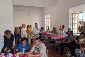 Adultos mayores LGBTTTIQ+ de Irapuato comparten su lucha por la memoria.