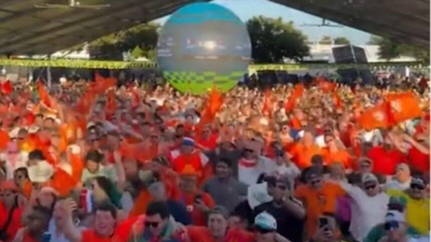Aficionados de Países Bajos animan Dallas antes del duelo contra Japón