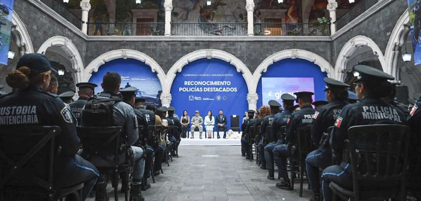 Aguascalientes Reconoce a Policías con Premios Distintivos