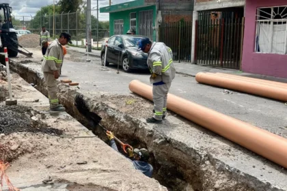 Aguascalientes Restaura Alcantarillado en Fidel Velázquez para Mejora Vial