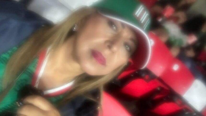 Alcaldesa de Cuautitlán es cuestionada en zona VIP del Estadio Azteca.