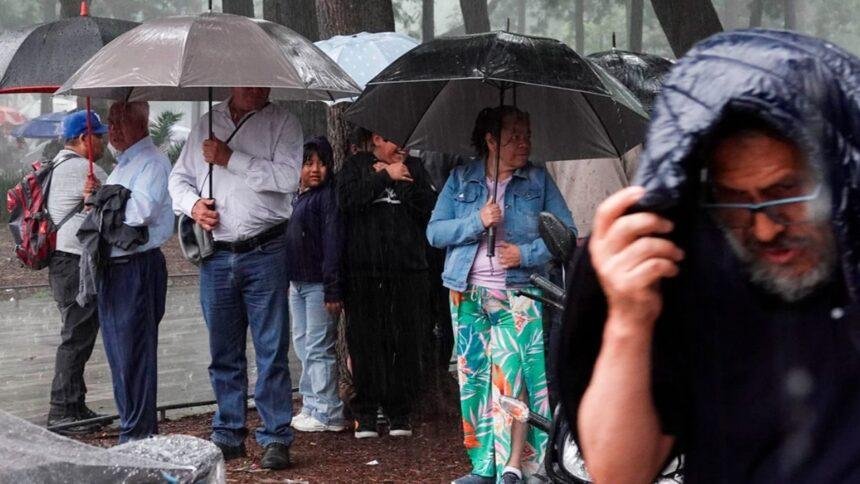 Alerta amarilla por lluvias y fuertes vientos en la CDMX este domingo