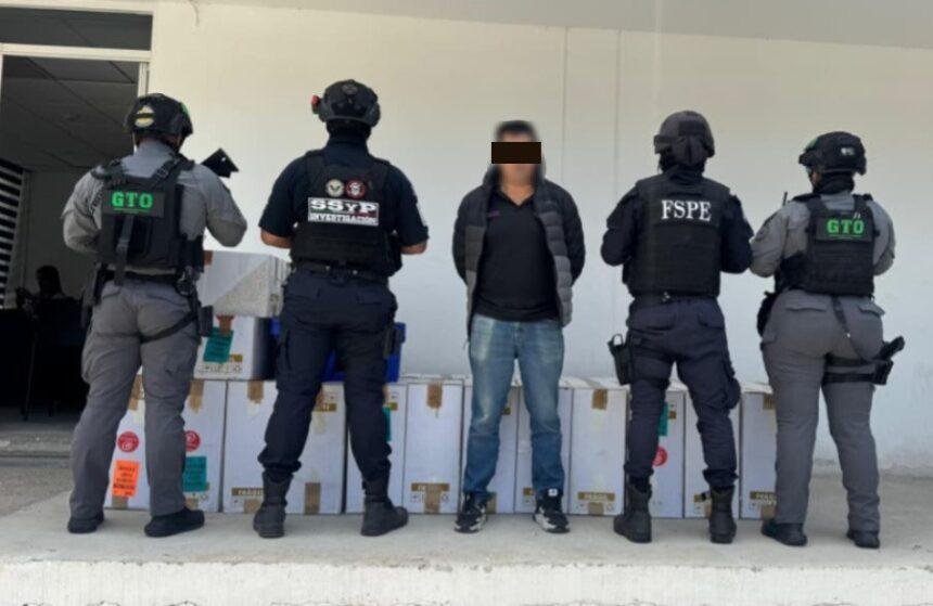 Aseguran autoridades cigarros y medicamentos presuntamente irregulares en León.