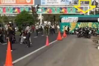 Autobús de República Checa se queda atascado en Guadalajara y jugadores caminan