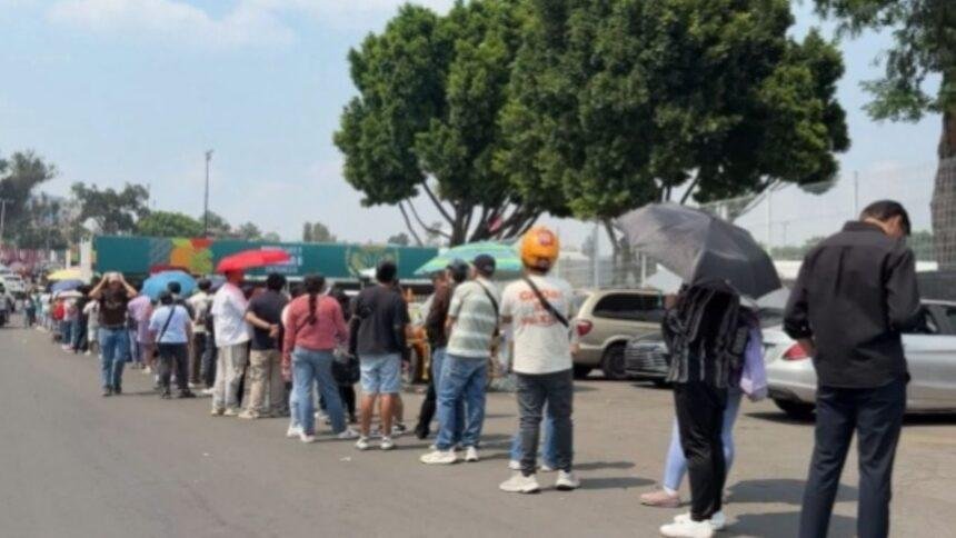 Caos en el Estadio Azteca durante entrega de acreditaciones para el Mundial