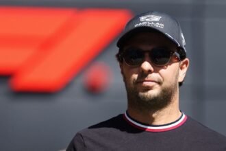 Checo Pérez finaliza decimonoveno en el GP de Barcelona dominado por Russell