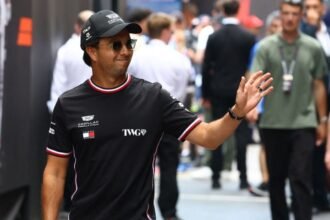 Checo Pérez se lamenta por sanción que afectó a Cadillac en Mónaco