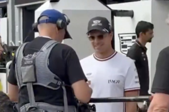 Checo Pérez y la estrella de 'Emily en París' se encuentran en Mónaco