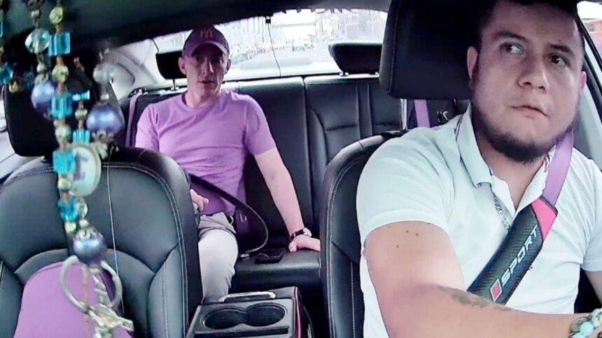chofer de uber ayuda a andres guardado en el aicm Chofer de Uber ayuda a Andrés Guardado en el AICM