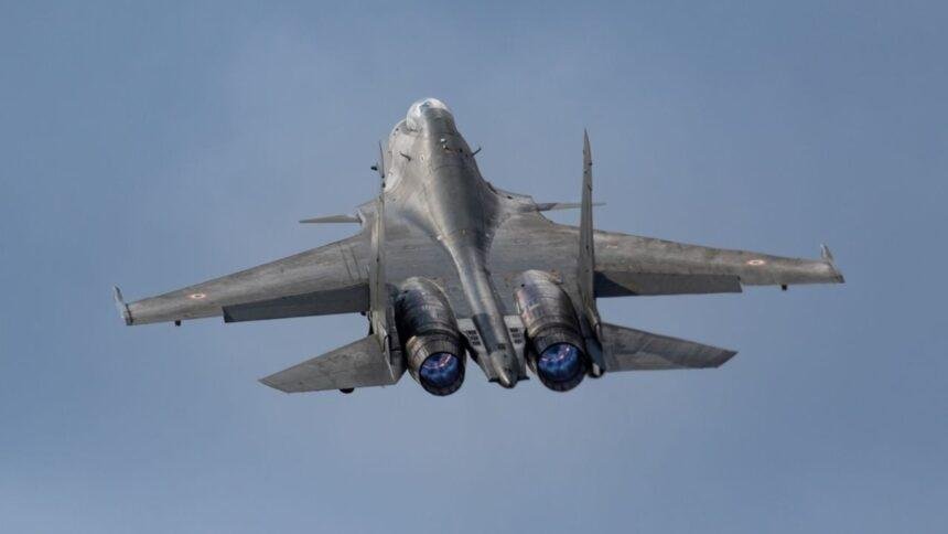 Cinco integrantes de la Fuerza Aérea India fallecen en accidente durante entrenamiento.