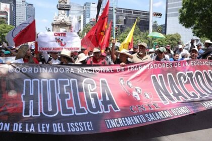 CNTE critica a Sheinbaum por descalificar al magisterio, considera traición.