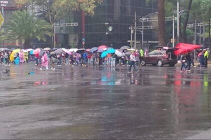 CNTE mantiene bloqueo en Paseo de la Reforma tras cuatro días de protestas