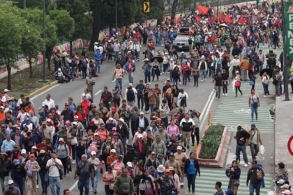 CNTE y gobierno de Sheinbaum reanudan diálogo en búsqueda de soluciones.