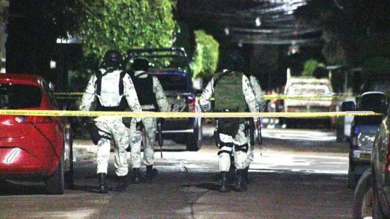 Conductor causa muerte de dos motociclistas en la León-Cuerámaro