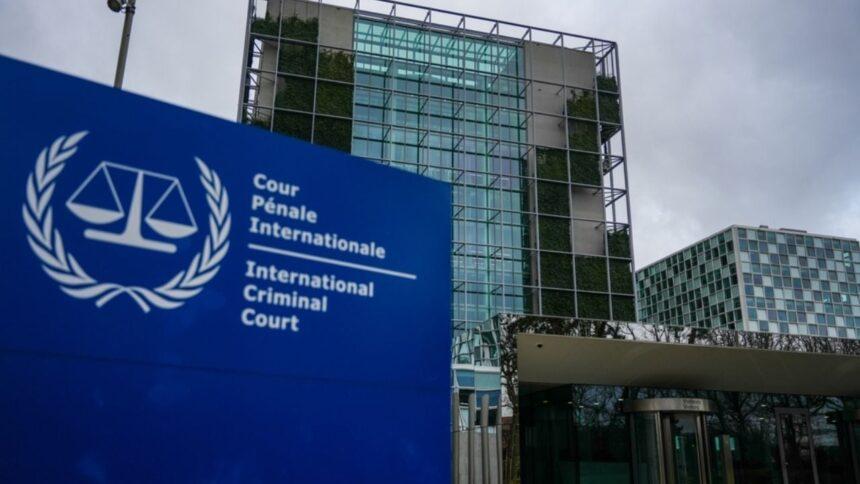 Corte Penal Internacional destituye a fiscal jefe por acusaciones de conducta inapropiada