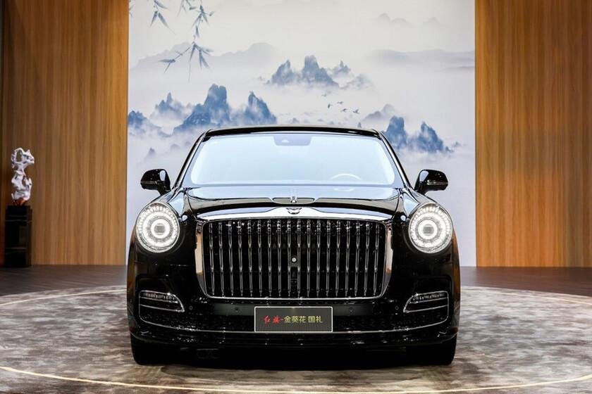 Costo del Hongqi Golden Sunflower frente a competencia de Rolls-Royce.