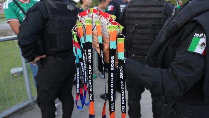 Detienen a 10 personas por acreditaciones falsas en el México vs Corea del Sur