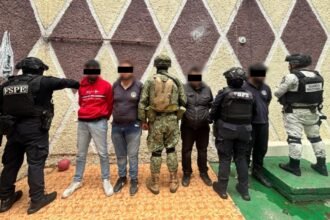 Detienen a cuatro presuntos integrantes de grupo delictivo en estado.