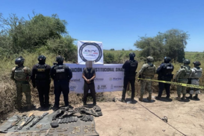 detienen a tres hombres armados con rifles ak 47 en sinaloa Detienen a tres hombres armados con rifles AK-47 en Sinaloa