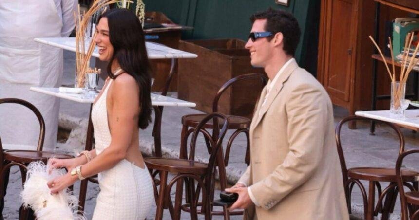 Dua Lipa y Callum Turner dan inicio a su boda en Italia