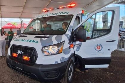 Entrega de equipo para Protección Civil y Seguridad Pública en Huanímaro
