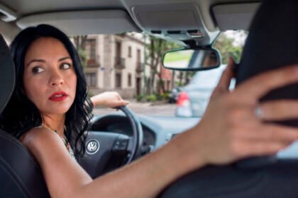 Estacionamiento en reversa y su relación con la resiliencia y rasgos personales