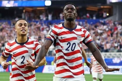 Estados Unidos brilla en su debut mundialista contra Paraguay