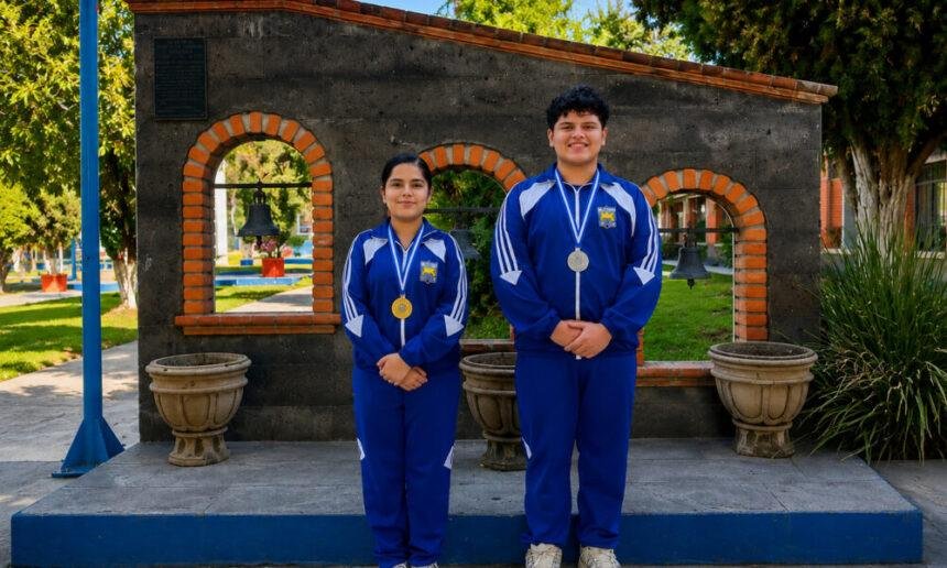 Estudiantes de Querétaro en Olimpiada de Matemáticas en Singapur