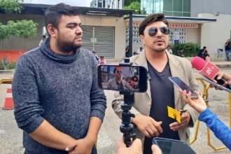 Familia homoparental en León denuncia hostigamiento por parte de activista.