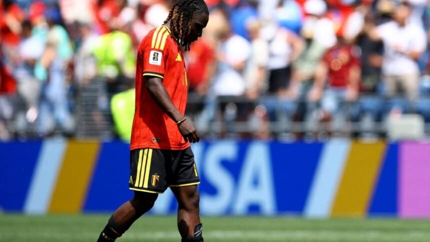 Futbolista inglés defiende a Jérémy Doku por asistir al nacimiento de su hijo