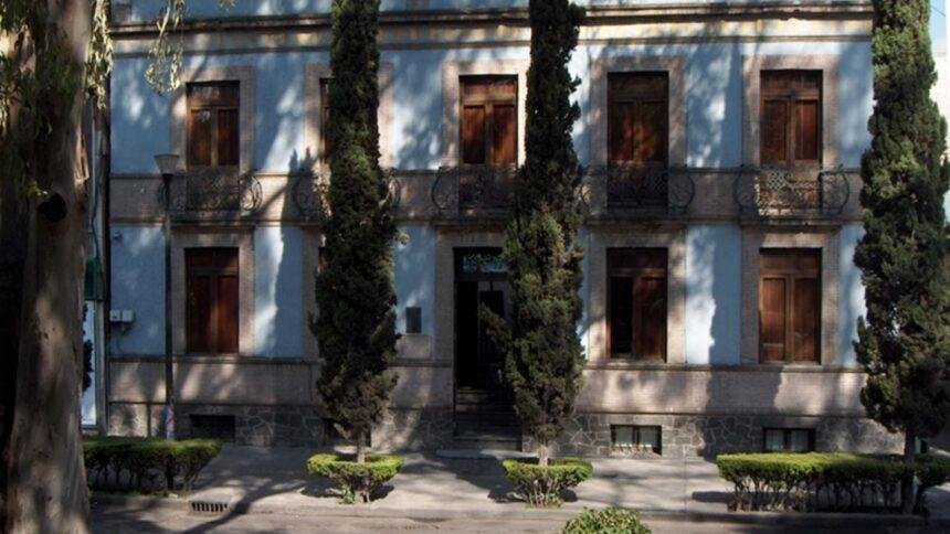 Gobierno de la CDMX genera controversia por renombrar Casa de Ramón López Velarde.